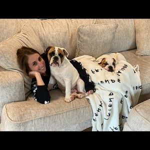 Meet your Posher, Daniela